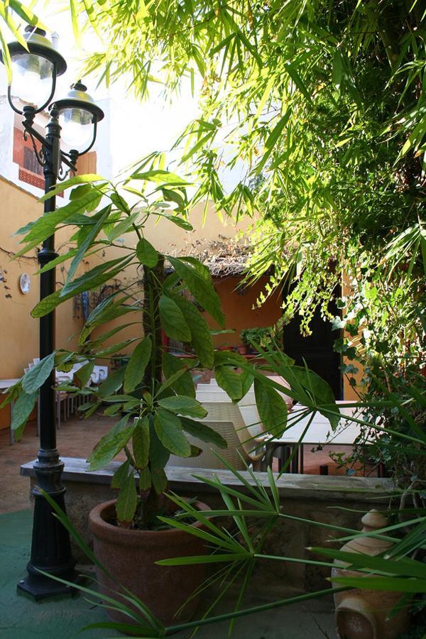 Casa Antiquary Hostel Бенитачел Екстериор снимка