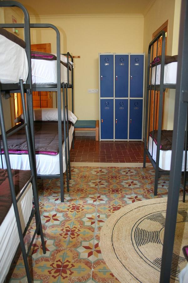Casa Antiquary Hostel Бенитачел Екстериор снимка