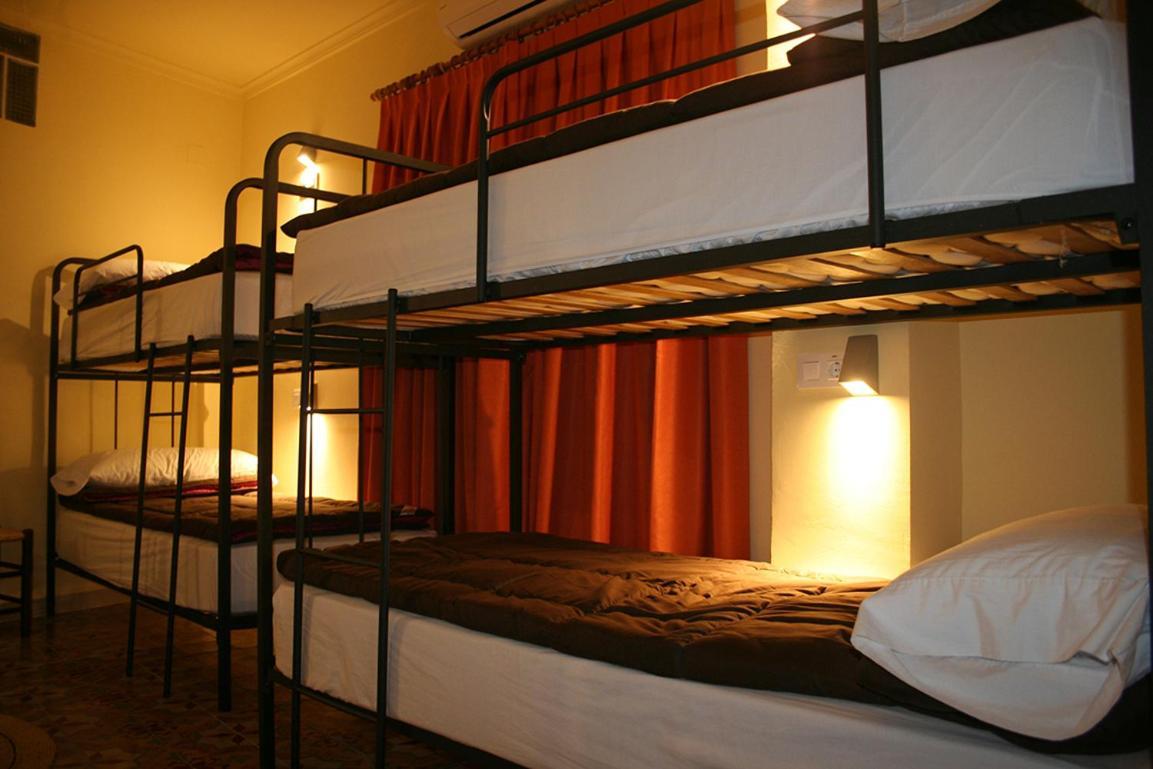 Casa Antiquary Hostel Бенитачел Екстериор снимка
